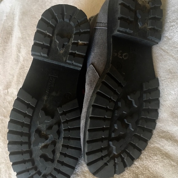 Boots - Picture 4 of 4